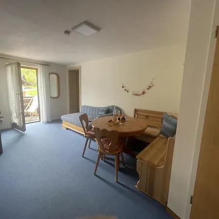 Gæstehus Nagelfluhhaus Hirsch
