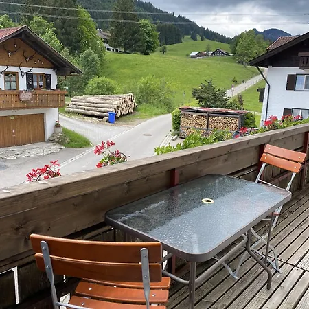 Nagelfluhhaus Hirsch