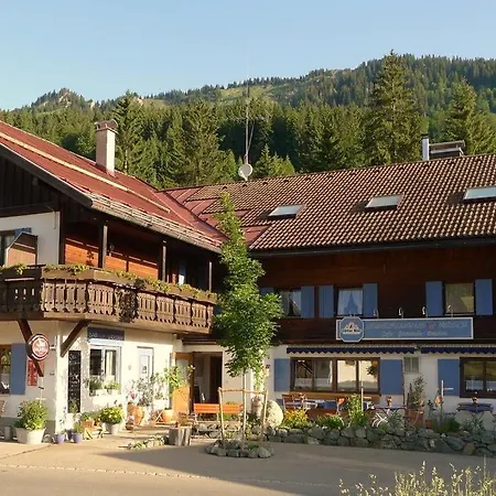 Nagelfluhhaus Hirsch 3*