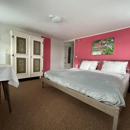 Szálloda Nagelfluhhaus Hirsch 3*