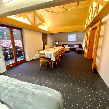 Nagelfluhhaus Hirsch Gunzesried