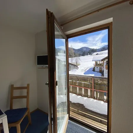 Nagelfluhhaus Hirsch 3* Gunzesried