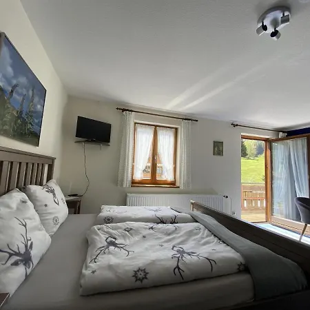 Hotel Nagelfluhhaus Hirsch 3*